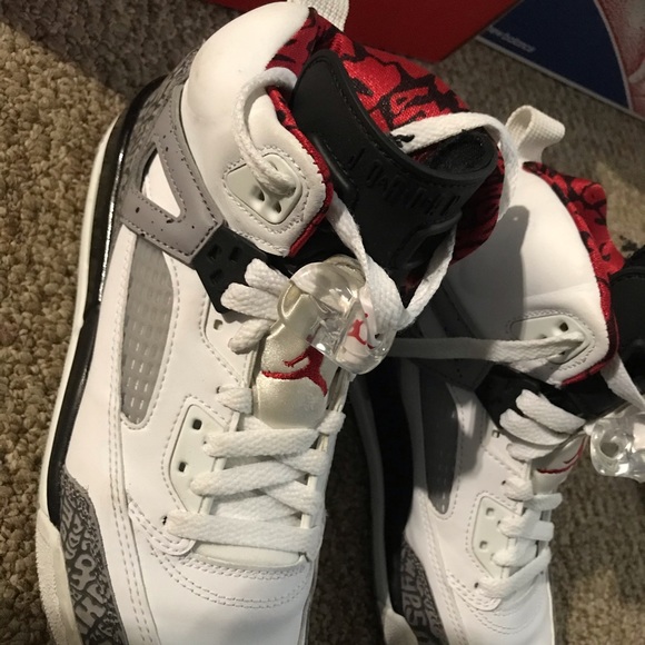 Sneakers 👟 - Picture 4 of 6